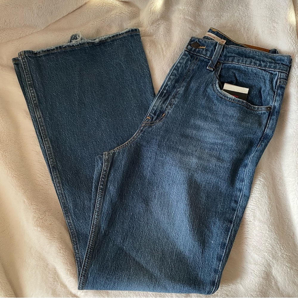 Levi’s 70’s high rise flare
